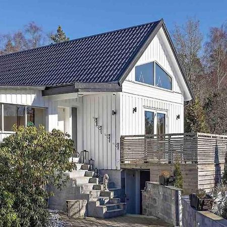Mysigt Hus Med Natur & Jacuzzi I Olofstorp Gothenburg Exterior photo